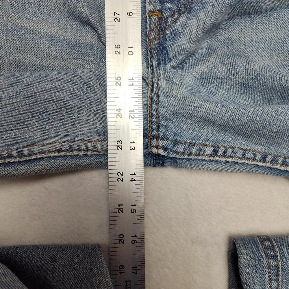 Vintage Levis 550 Jeans Mens 38x34 Blue Y2K Light Distressed‎ Straight Denim